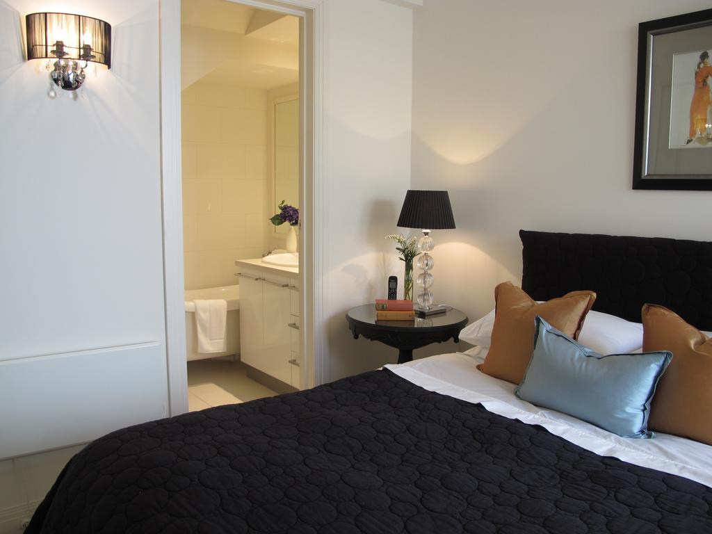 Aparthotel Andre'S Mews Melbourne City Exterior foto