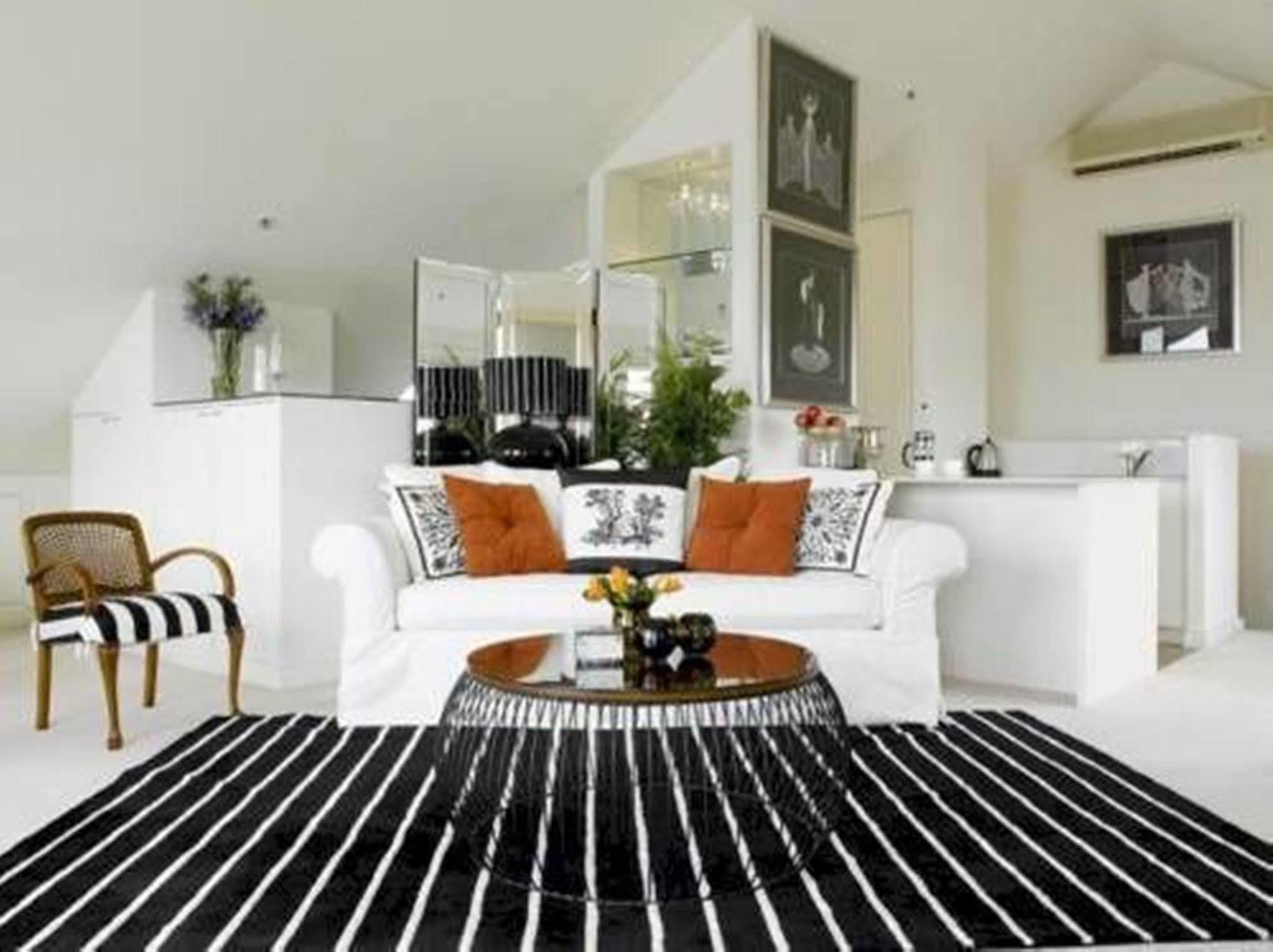 Aparthotel Andre'S Mews Melbourne City Exterior foto